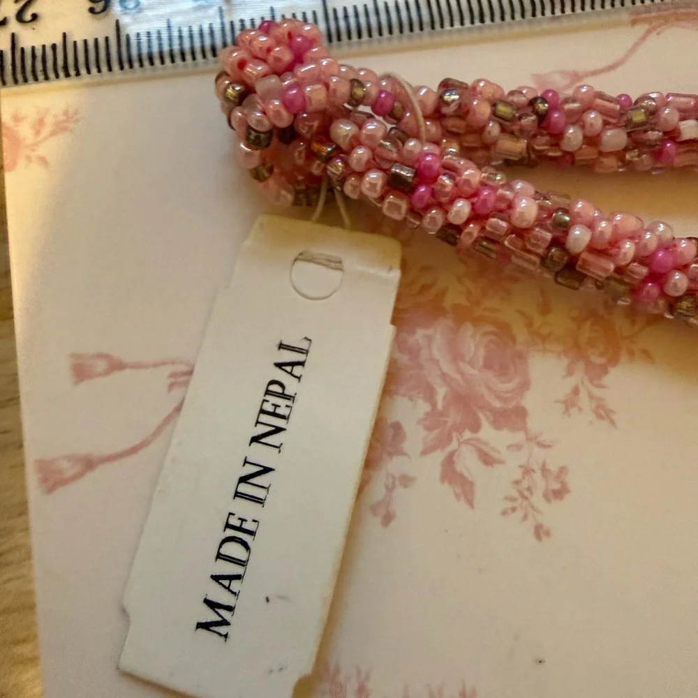 Elegant‎ Pink Beaded Necklace - Picture 6 of 7